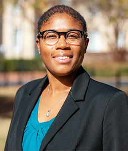 headshot of aisha haynes