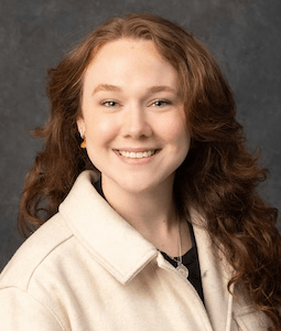 headshot of anna surrette