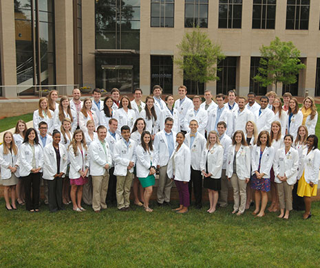Class of 2016 posing for group photo